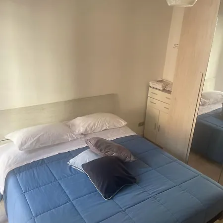 Rory House Bed & Breakfast *